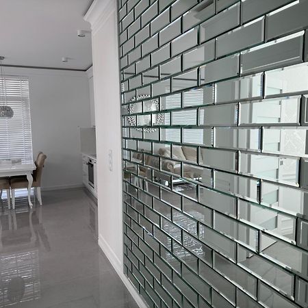 Apartament Glamour 10B- Premium Z Basenem Лукенцин Екстер'єр фото
