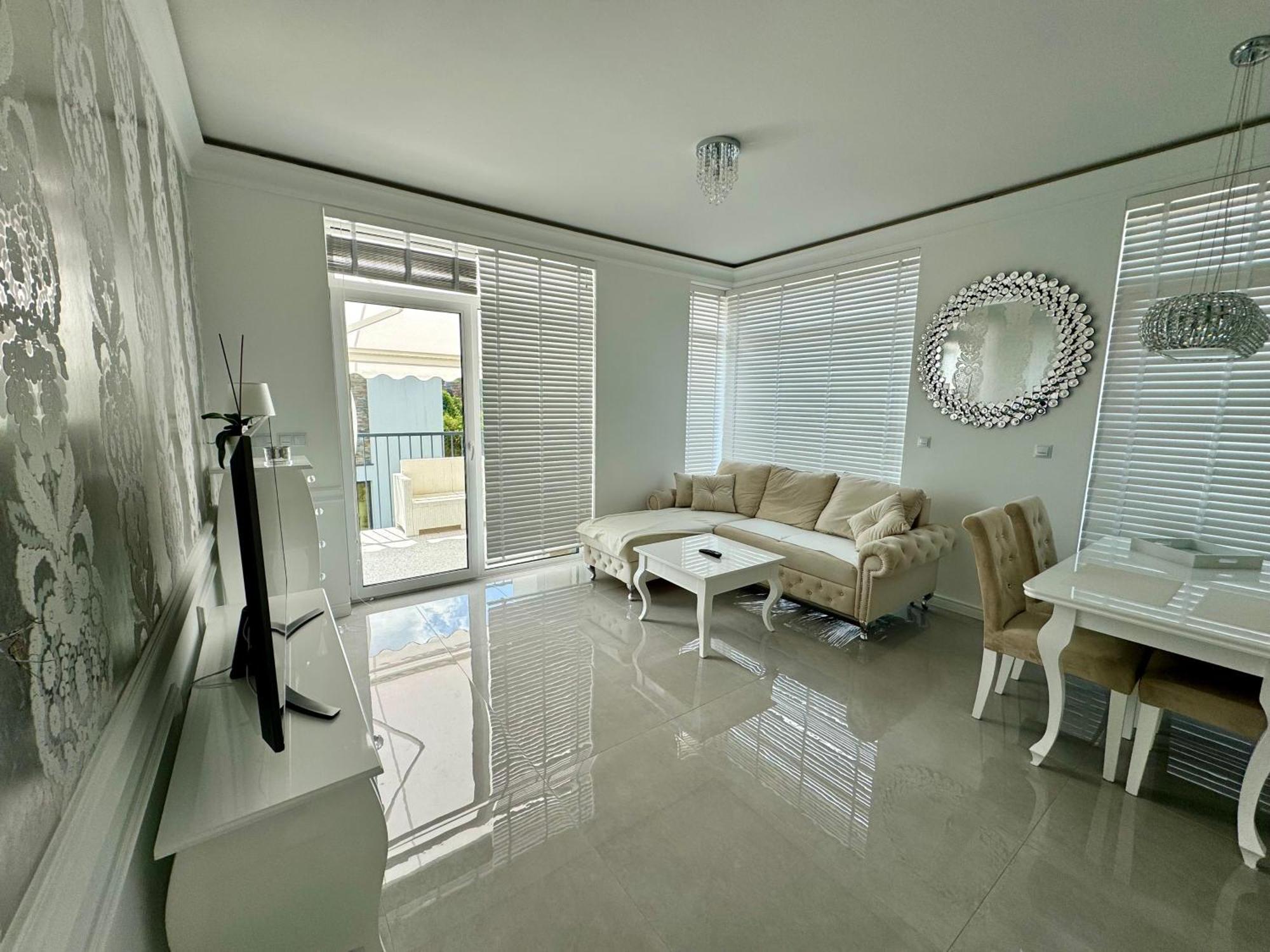 Apartament Glamour 10B- Premium Z Basenem Лукенцин Екстер'єр фото
